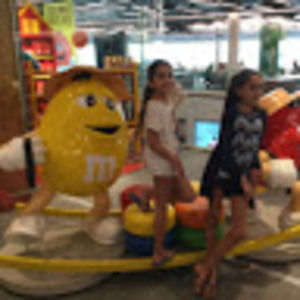 Meet your Posher, Deena